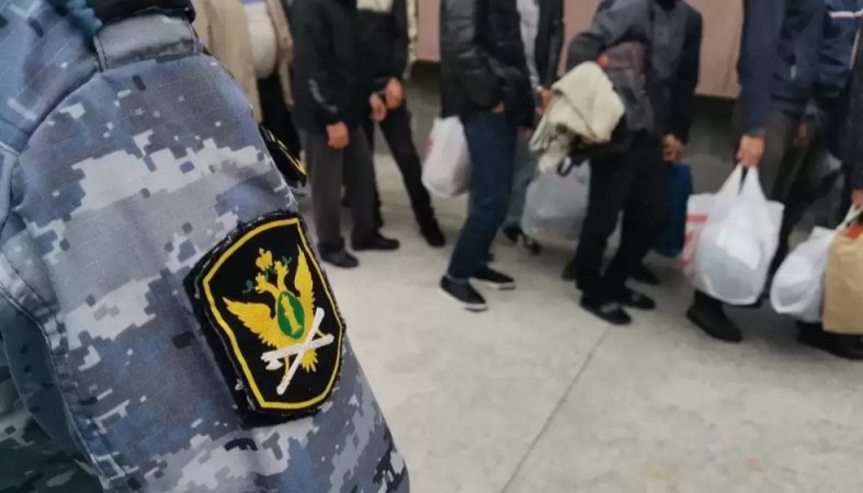 Ресей Қазақстан және Өзбекстан азаматтарын елден шығарды